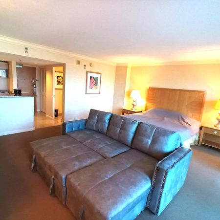 Ilikai Apt 302 - Spacious Studio With Stunning Ocean & Harbor Views Honolulu Kültér fotó